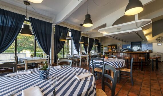 Restaurant  and  Caffe Bar  Veli Žal 