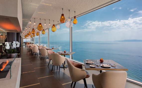 Nebo Restaurant & Lounge