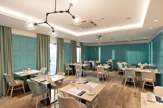 Breakfast Room