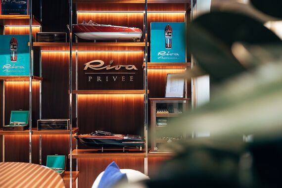 Riva Lounge